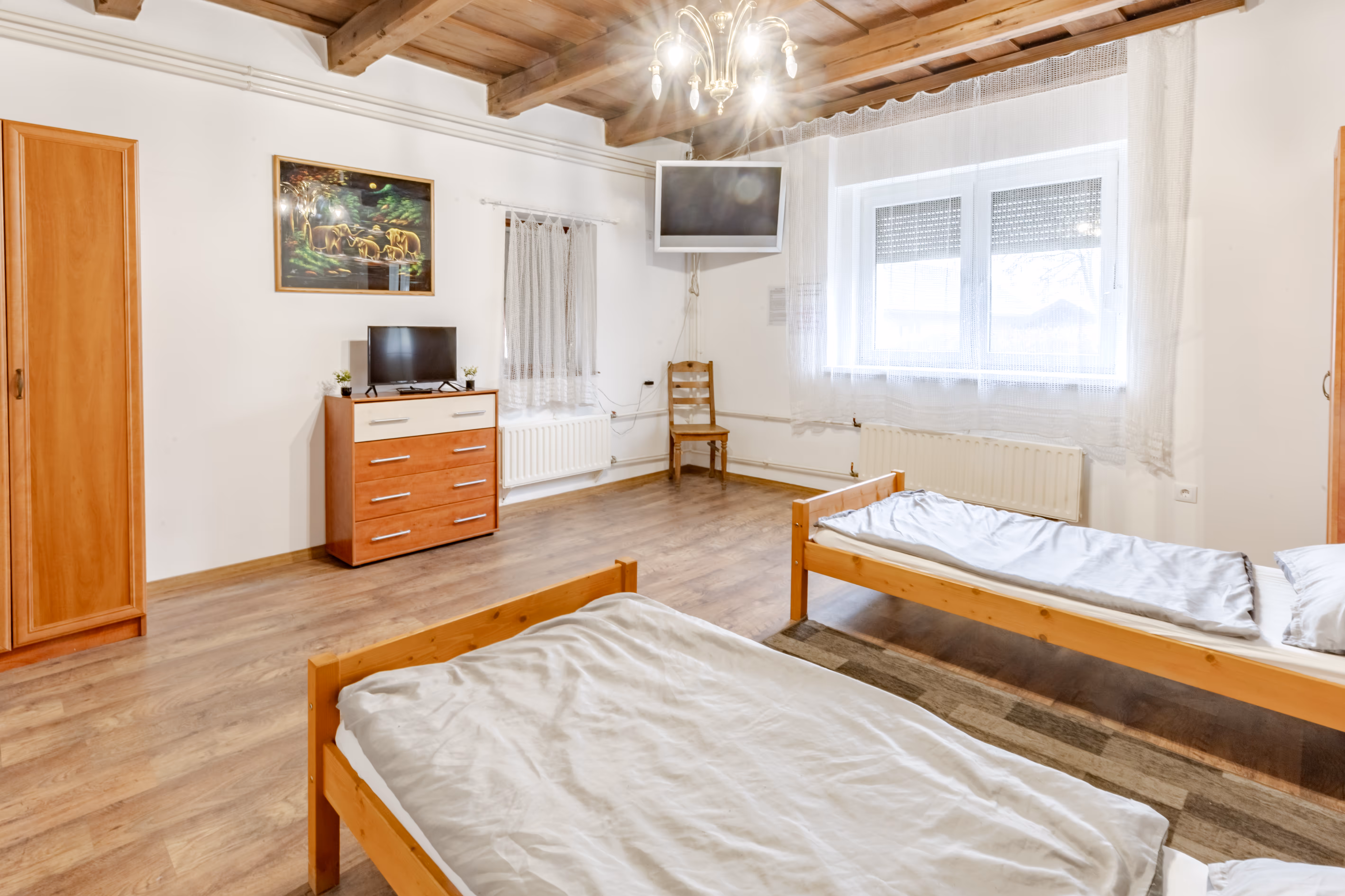 Munkásszálló közös tér – Vértesszőlős környéke, valós fénykép